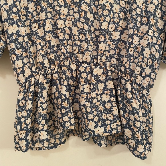 Sienna Sky women’s flowered blouse - Picture 3 of 6